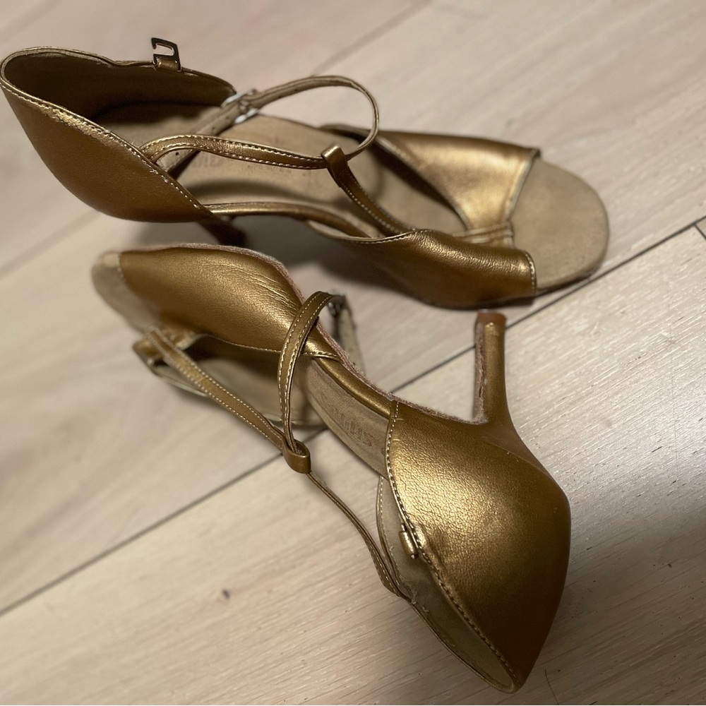 Chic Metallic Gold Women's Heels